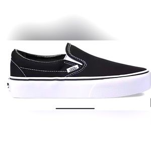 VANS Slip on platform women’s size 8 , men’s size 6 New in box